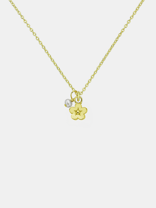 Daisy Day w. Pearl Necklace