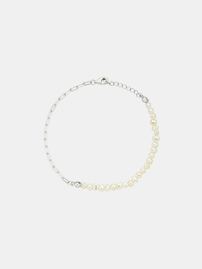 Pearl bracelet on a white background