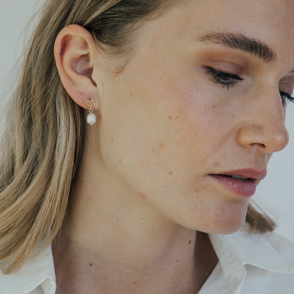 Pearly Dotty Love Studs