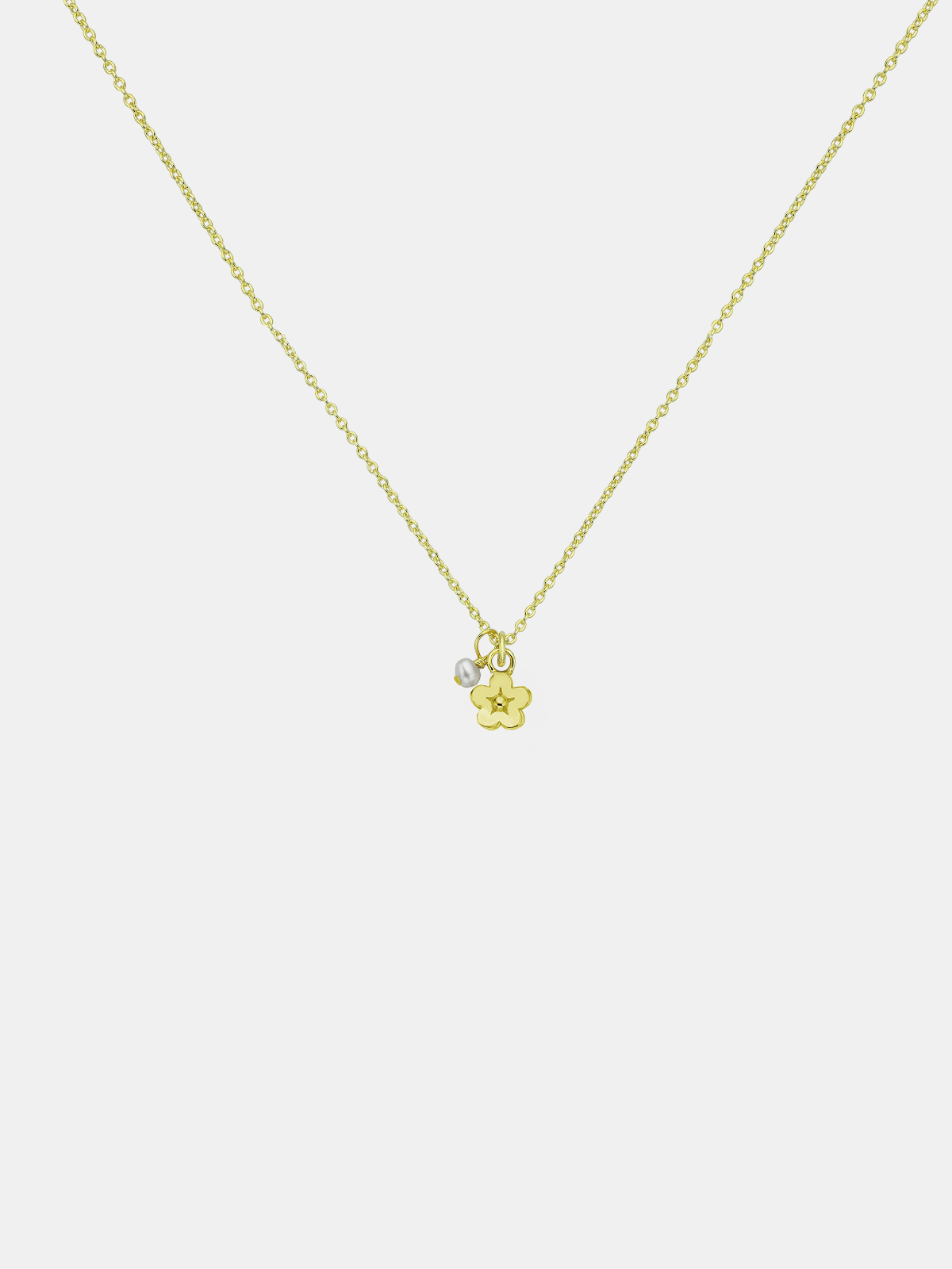 Daisy Day w. Pearl Necklace